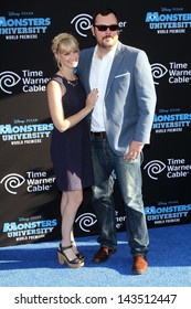 Beth Behrs And Michael Gladis At The 