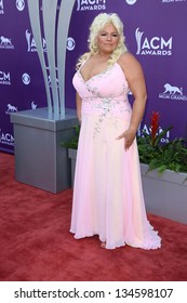 Beth Chapman At The 48th Annual Academy Of Country Music Awards Arrivals, MGM Grand Garden Arena, Las Vegas, NV 04-07-13