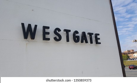 BETHLEHEM, PENNSYLVANIA, US - October 6, 2017: Westgate Mall In Pennsylvania's Lehigh Valley Is Among Suburban Shopping Centers To See A Decrease In Tenants With Changes In Retail Trends.