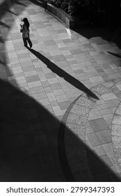 Between light and shadow, every step leaver a mark