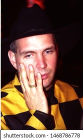 BEVERLY HILLS - August 31, 1993: Singer Garth Brooks Leaves The Beverly Wilshire Hotel.