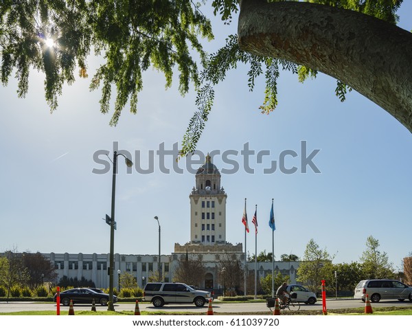 Beverly\
Hills, MAR 24: View of the Beverly Hills city hall on MAR 24, 2017\
at Beverly Gardens Park, Los Angeles,\
California