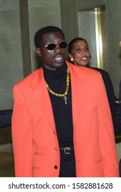 Beverly Hills - Oct 11, 1993: Actor Wesley Snipes Leaves The Beverly Wilshire Hotel.