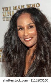 Beverly Johnson Attends 