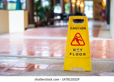 Beware of wet floors Set during the walk in the hotel.
