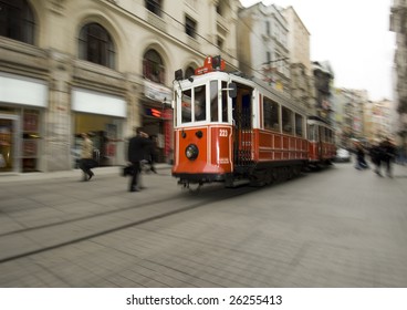 Beyoglu Tram, Istanbul/Turkey (panning, Blurred Motion)