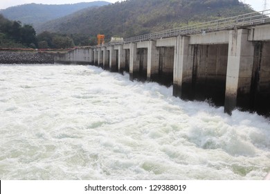 Bhumibol Dam,Tak,Thailnad