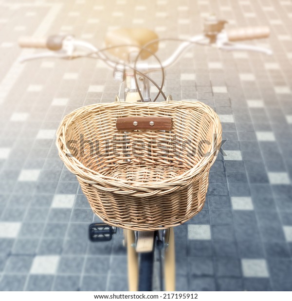 Bicycle basket Vintage\
background 