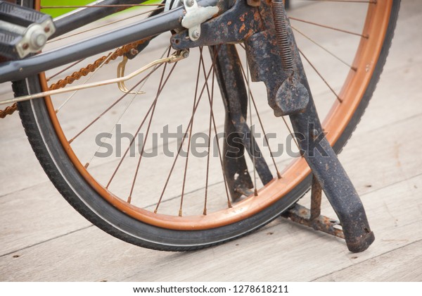Bicycle, black bike\
wheels, old bicycle\
wheels