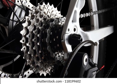  Bicycle gears and rear derailleur