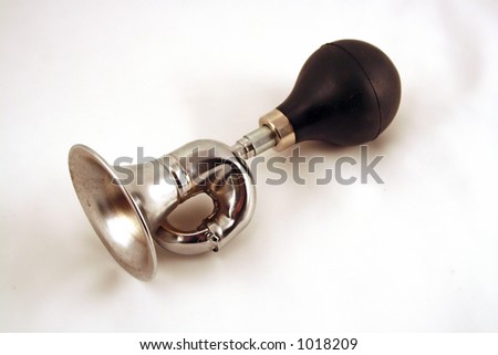 Bicycle horn bugle type