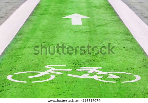 bicycle\
lane