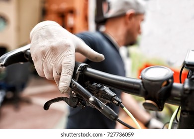 Checkingparts Images, Stock Photos & Vectors | Shutterstock