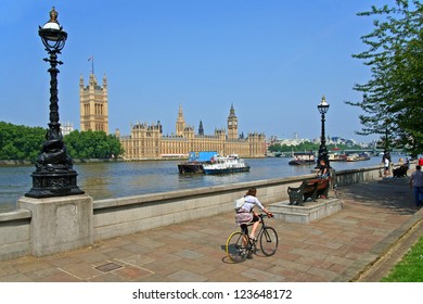 Bicycle Path Along The Thames