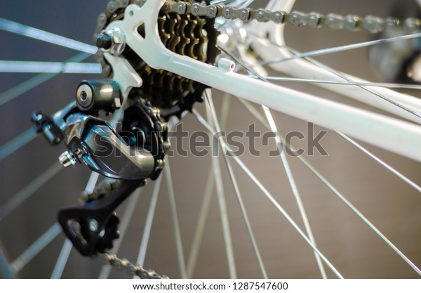 installing derailleur