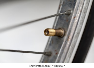 bicycle schrader valve