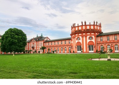 Biebrich Palace In Wiesbaden, Hesse, Germany. It Served As The Ducal Residence For The Independent Duchy Of Nassau From 1816 Until 1866.