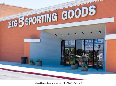 Big 5 Sporting Goods Facade And Entrance. Big 5 Sporting Goods Is A Sporting Goods Retailer - Redwood City, California, USA - August, 2019