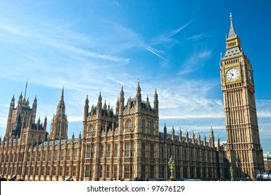 The Big Ben, The House Of Parliament And The Westminster Bridge At Night, London, UK.