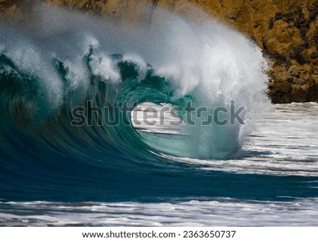 Big Blue Barrel off the coast of Laguna Beach, California