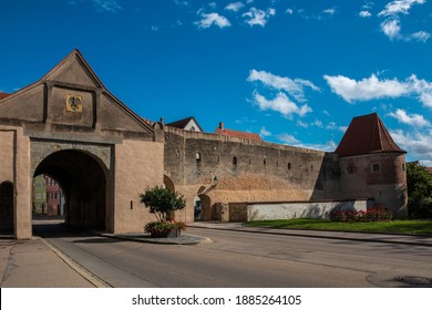 Big City Gate Through The Big Medieval City Wall