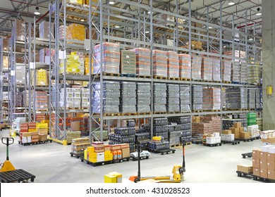 Big Distribution Center Warehouse Building Interior