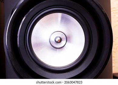 Big dynamics of the black column close up