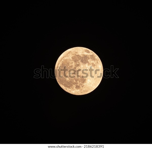 \
Big Full Moon Closeup\
Nature