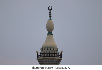 Big minaret Design Look like Madina minaret - Shutterstock ID 1553808977