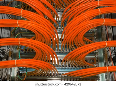 Big patch panel for Network and Cloud Service in a datacenter