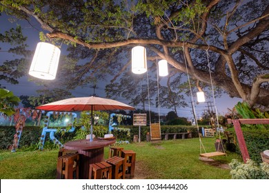 Garden Cafe Images Stock Photos Vectors Shutterstock