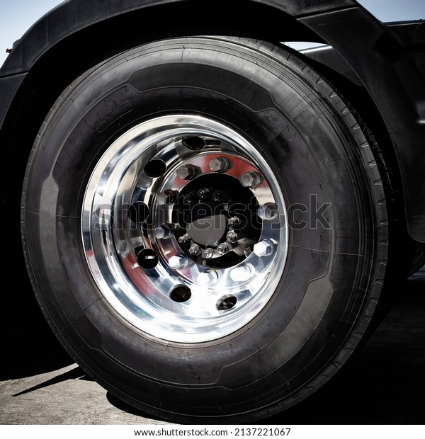 Big Rig Semi Truck\
Wheels Tires. Chrome Truck Wheels. Lorry Tyres Rubber. Freight\
Trucks Transport.	\
