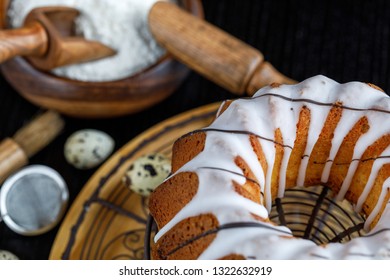 Big Round Cottage Cheese Pie. With Addition Of Rum, Raisin, Candied Fruits. It Is Strewed With Icing Sugar. Easter Family Tradition! Soft Focus . 