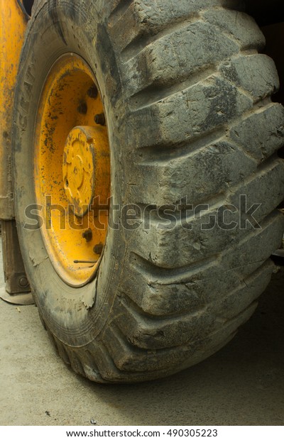 Big size treaded Tyre close\
-up