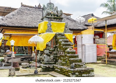 Big Stone Throne For Ganesha At Balinese Hindu Temple Pura Penataran Sasih, Gianyar, Bali, Indonesia.