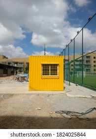 Big Yellow Metal Box Net