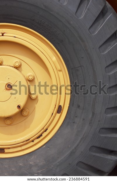The big yellow\
wheel of new heavy technics