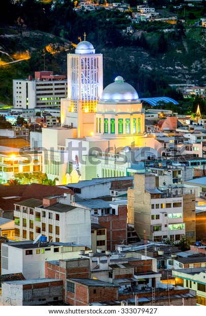 Catedral Mas Grande En Ambato Ecuador Foto De Stock Editar