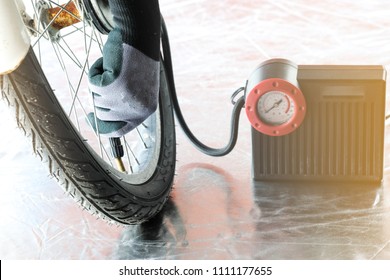 bicycle tyre inflator