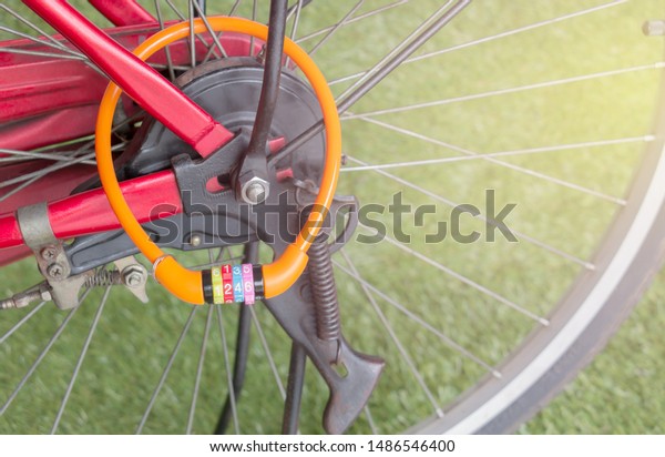 outdoor bike lock up