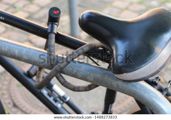 bike stand lock