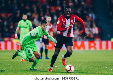 Bilbao, Spain. 03th April, 2019. Pais Vasco. San Mamés. Liga Santander. Athletic Bilbao V Levante UD: Iñaki Williams Running With The Ball Against His Rival.