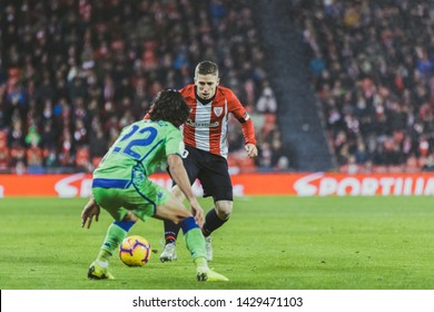 Bilbao, Spain. 27th April, 2019. Pais Vasco. San Mamés. Liga Santander. Athletic Bilbao V Real Betis: Iker Muniain (#10) Tries To Dribble Diego Lainez (#22)