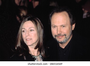 Billy Crystal At The Premiere Of ANALYZE THAT, 12/2/2002, NYC