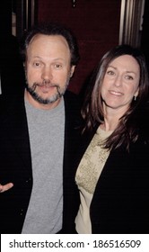 Billy Crystal And Wife At Premiere Of THE ROOKIE, NY 3/26/2002