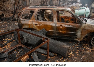 Bilpin, Australia - 2020-01-12 Australian Bushfire Aftermath: Burnt Car And Rubble At Blue Mountains, Australia