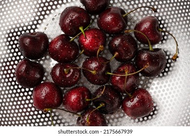 Bing Cherry.
Looks Fresh And Tasty.