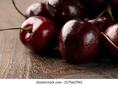 Bing Cherry.
Looks Fresh And Tasty.