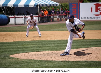 BINGHAMTON, NY - JUNE 14: Binghamton Mets Robert Carson Throws A Pitch  Against The Reading Phillies At NYSEG Stadium On June 14, 2012 In Binghamton, NY