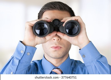 15,170 Businessman with binoculars Images, Stock Photos & Vectors ...